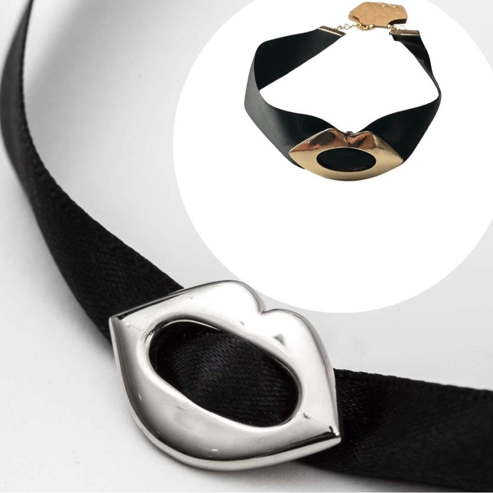 Urban Outfitters Black Ribbon Choker Necklace Gold Lips Lolita Goth 90s Y2K